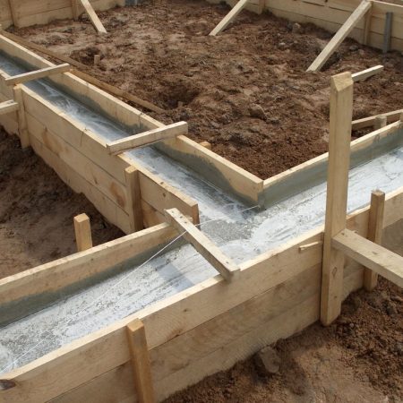 Lentochnyiy-fundament-pod-derevyannyiy-dom